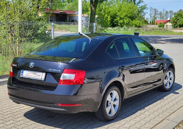 Skoda Octavia cena 49500 przebieg: 68000, rok produkcji 2019 z Człuchów małe 529